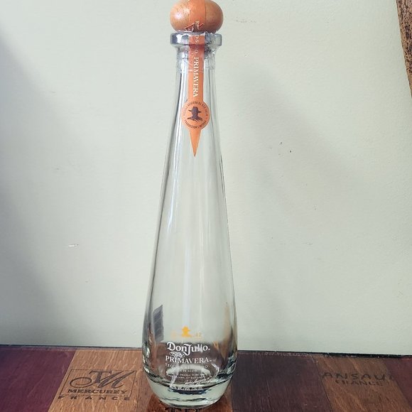 Don Julio 1942 Primavera emprty Bottle - Picture 1 of 1